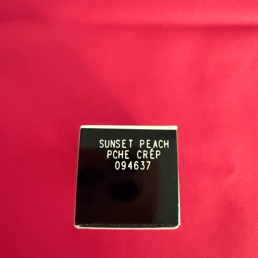 Mary Kay Gel Semi-Shine Lipstick - Sunset Peach New in Box - Picture 2 of 6